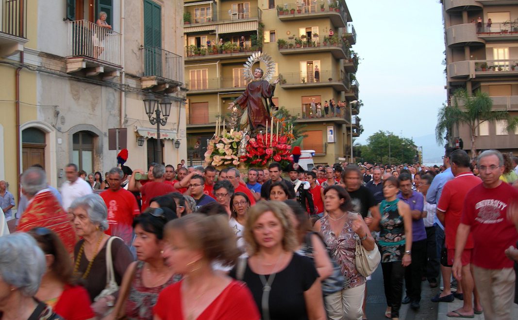 The 'vara' is carried through the streets