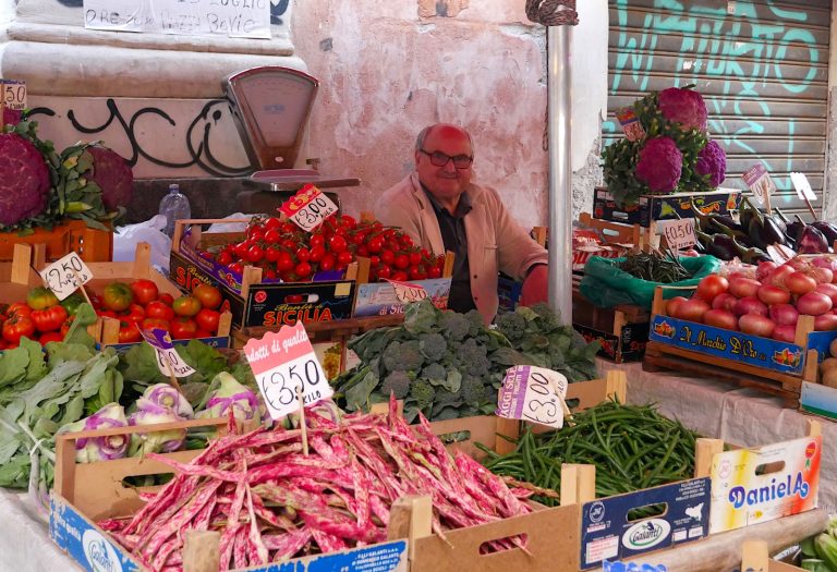 market in Siracusa
