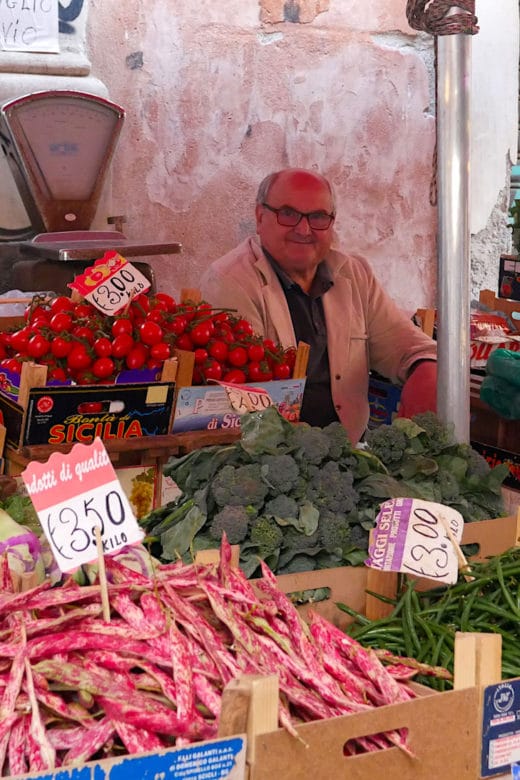 market in Siracusa