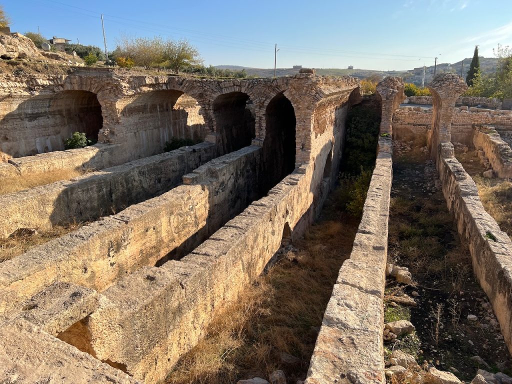 cisterns at Dara